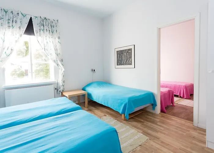 Brukshotellet Roma B&B
